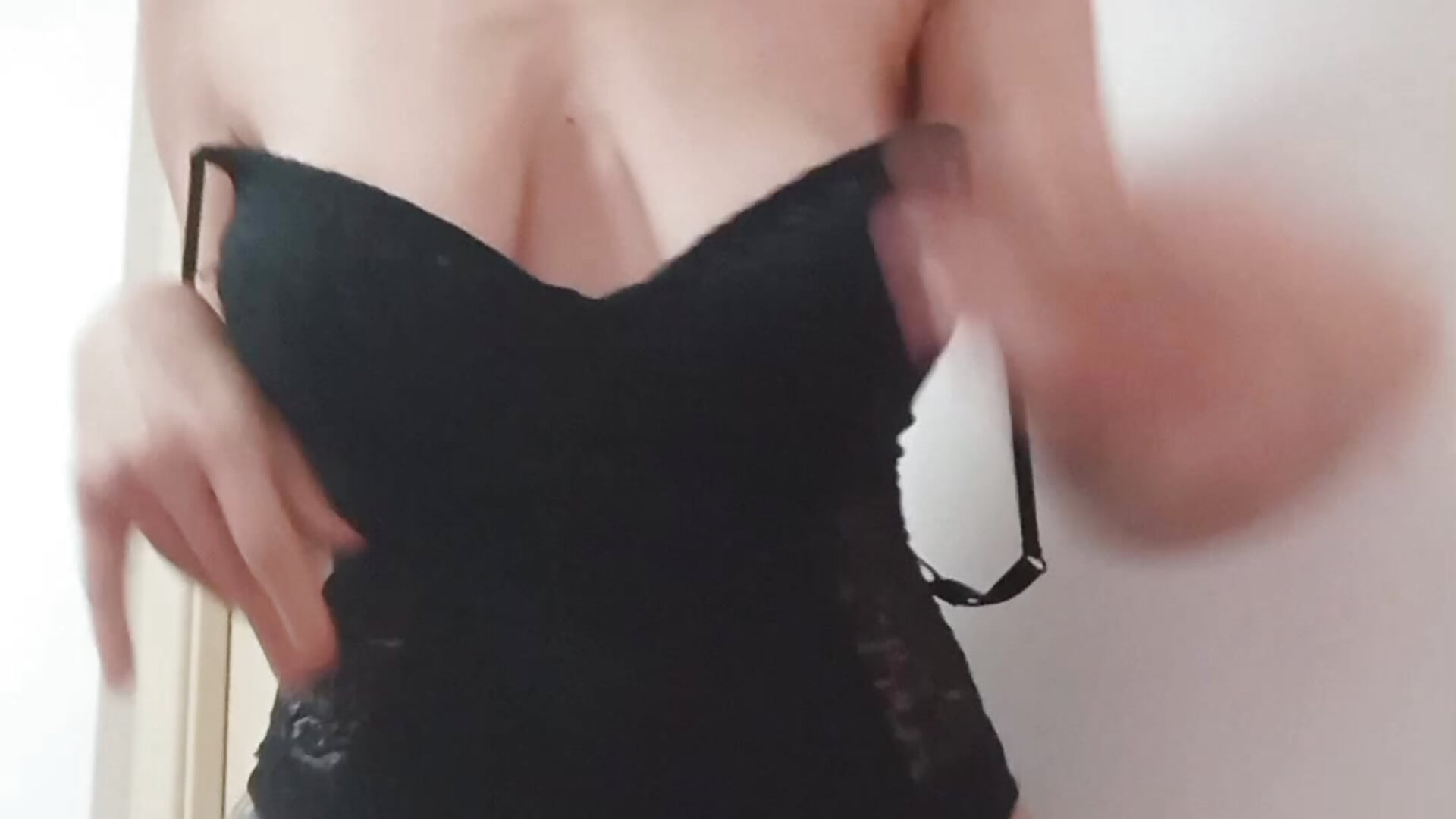 the end - clip cu Principessa1983 model videochat