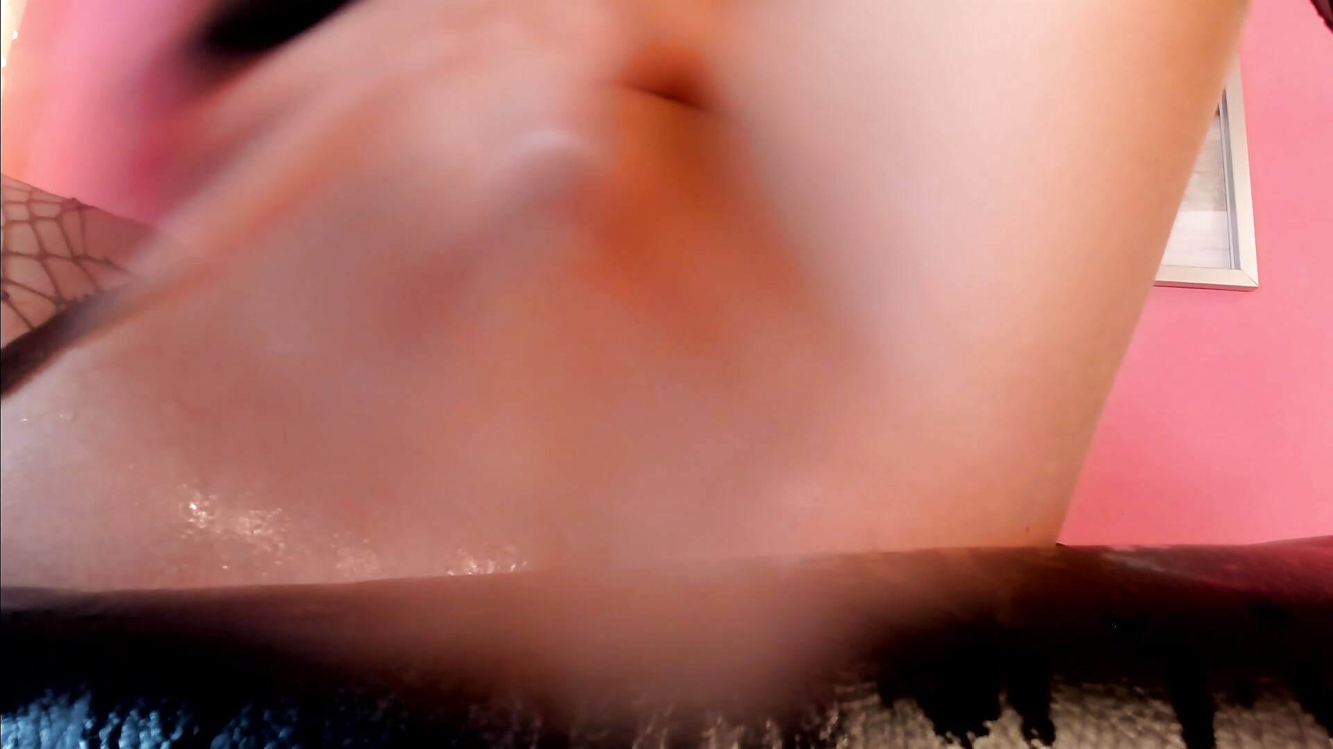 I cum so hard that I splash your face 💦 - video by Tiffanysurez_ cam model