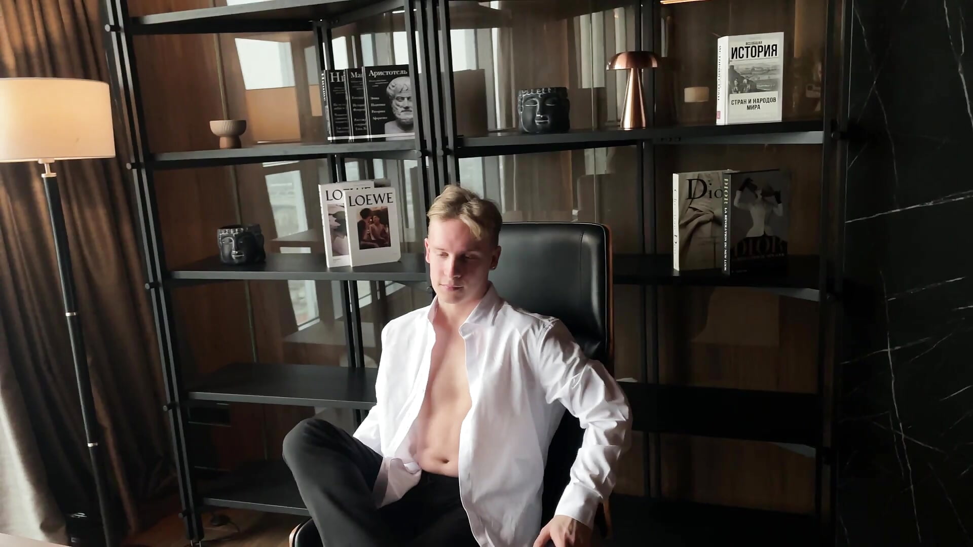HAVING FUN IN THE BOSS'S OFFICE