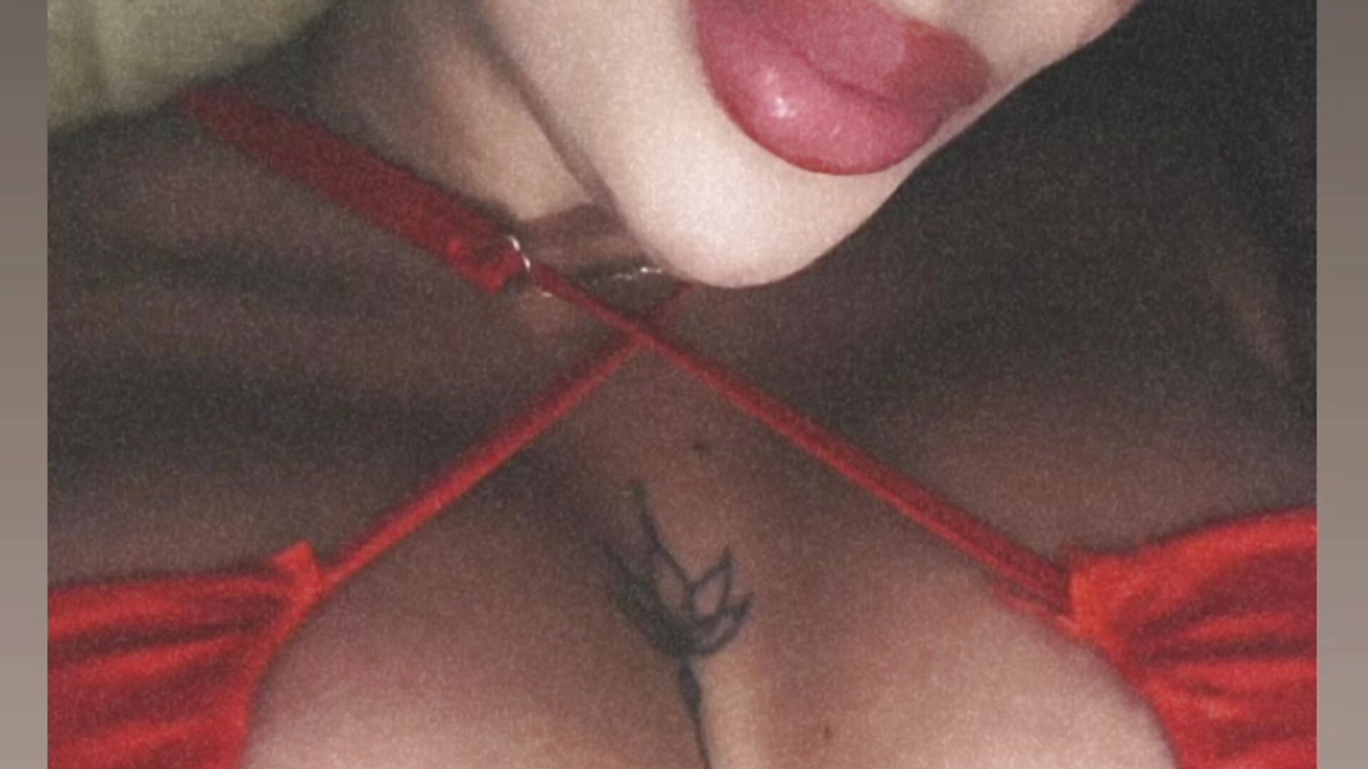 Me in red❤️ - clip cu Luisa_Fernandaa model videochat