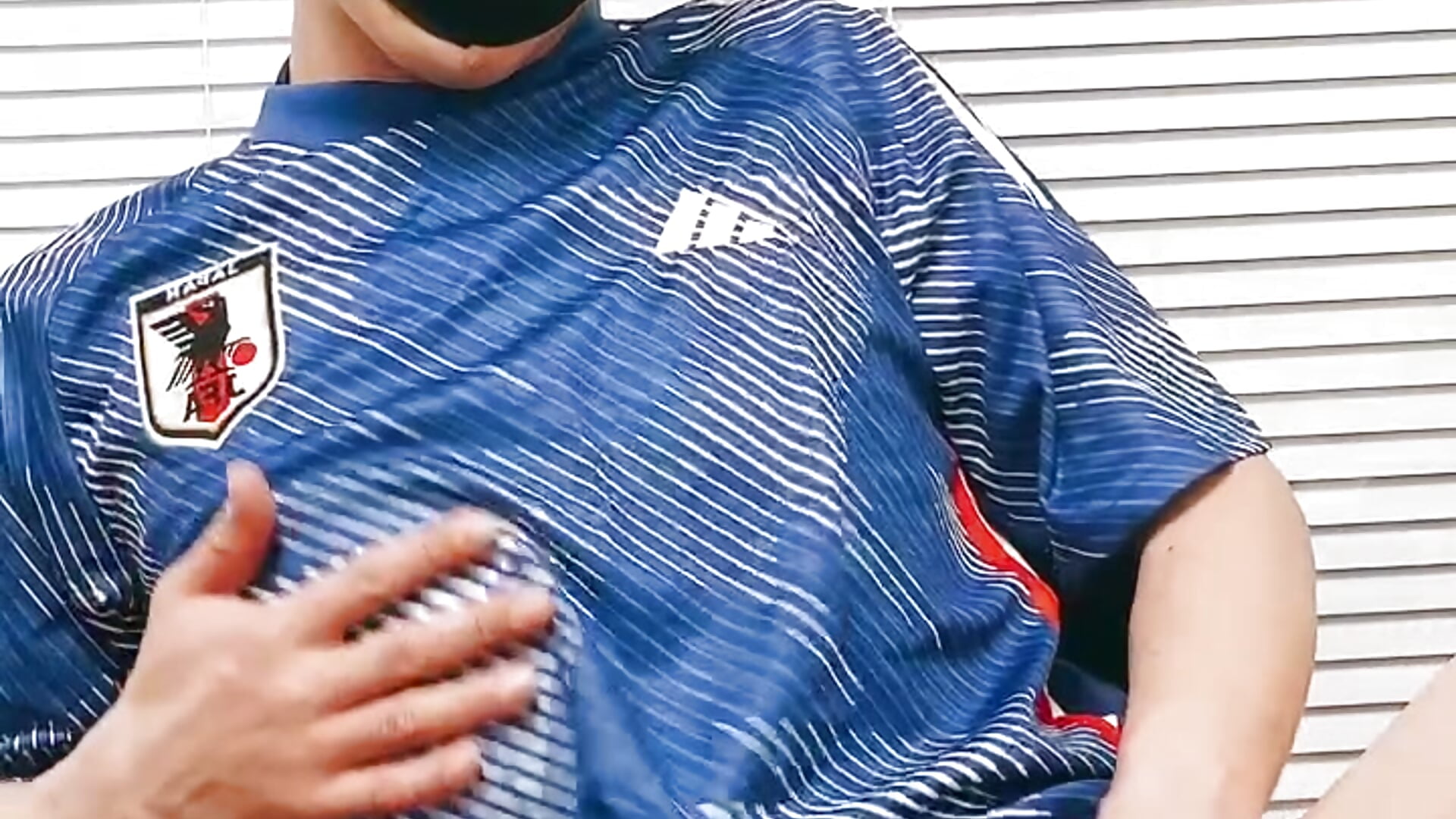 サカユニ少年が凄い格好で卑猥な喘ぎ声でメスイキ　japanese sexy football boy exciting moan voice and cum shot in live sex - video by mio_JAPAN cam model