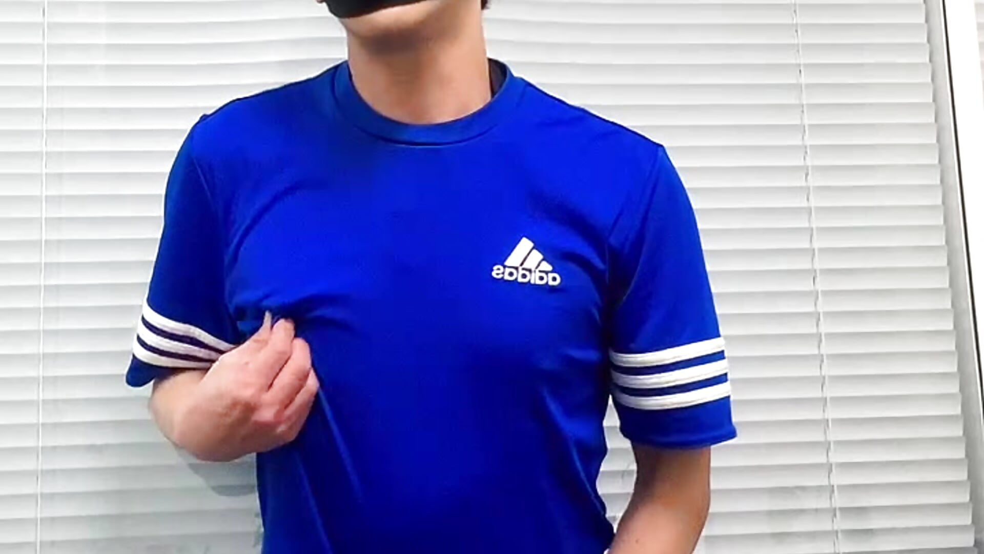 セクシーサッカーー少年が競パン姿で悶えて発射 - video by mio_JAPAN cam model