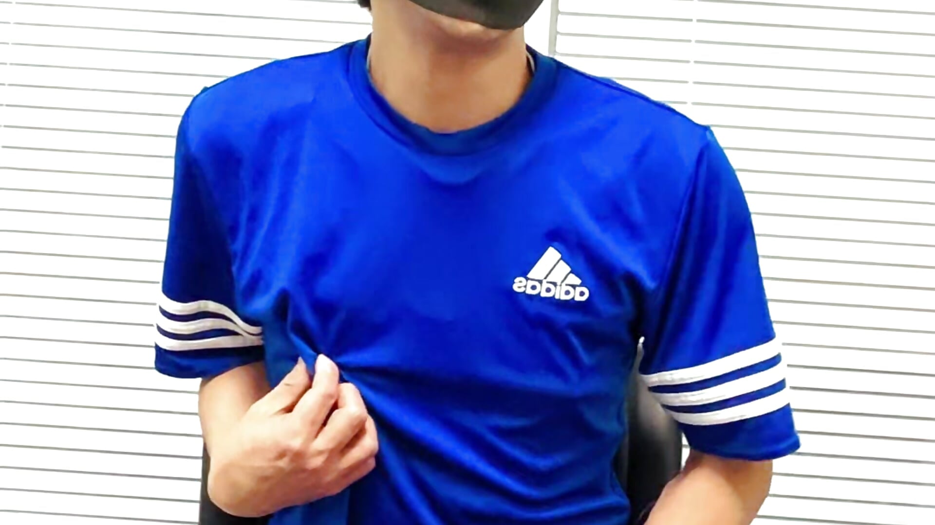 サカユニで我慢できなくて全裸おなに～突入 - video by mio_JAPAN cam model