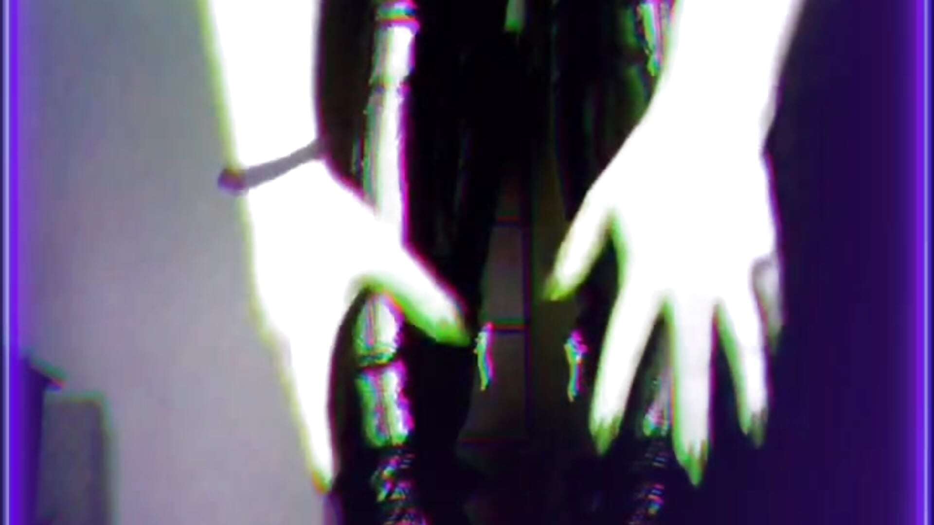 Black shiny boots  f€tish - clip cu Ladykaos model videochat