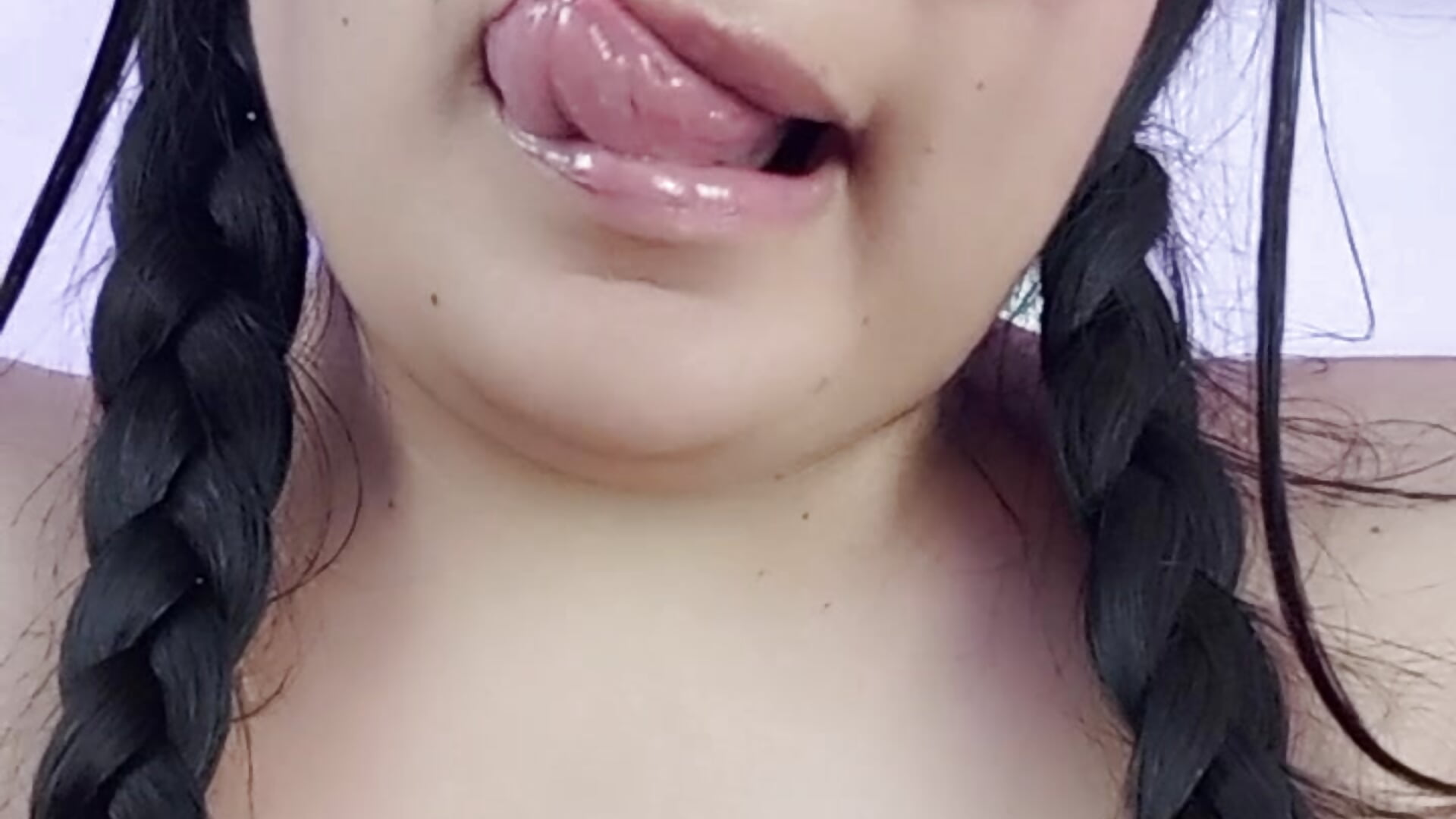 Tongue - video by esmeralda112 cam model