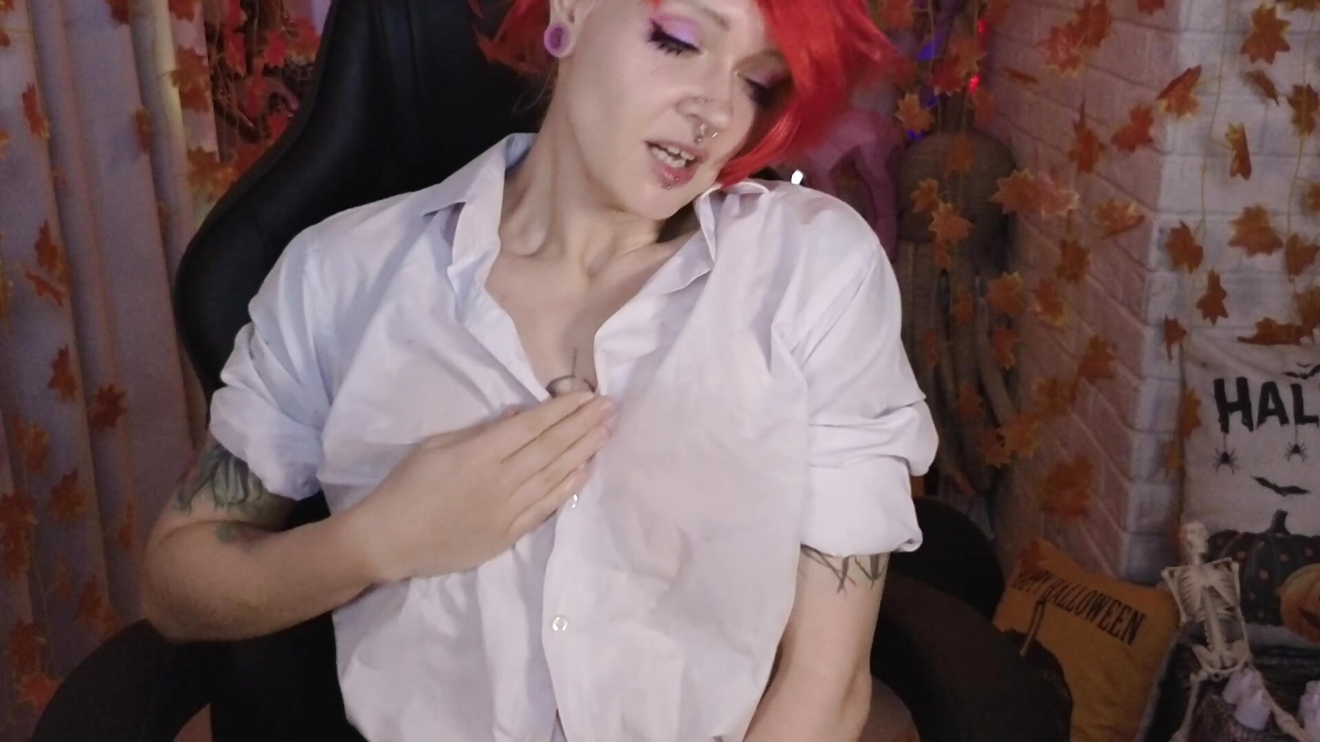 Akari Tsukiyo and the Secret of Ice (futanari) - video by Mee-Meow cam model