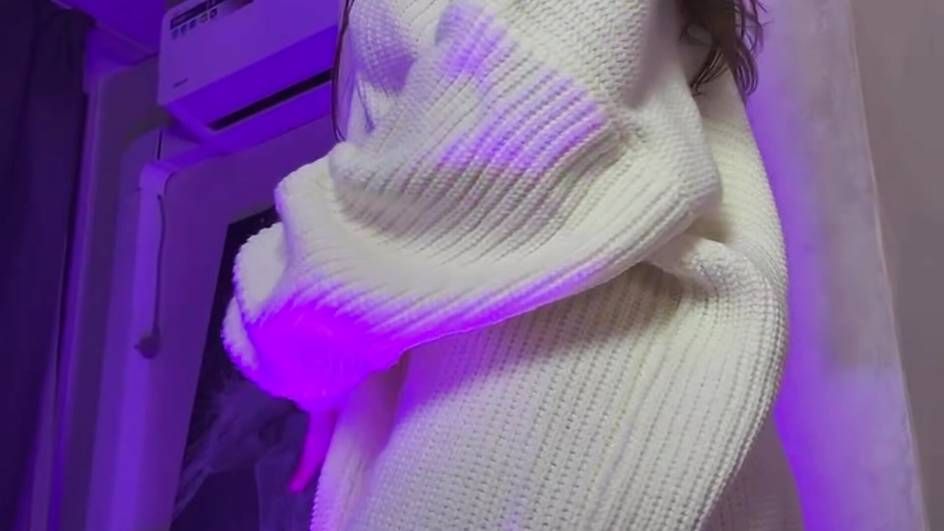 Sharing my warmth - vidéo du modèle de showcams MollyBrams