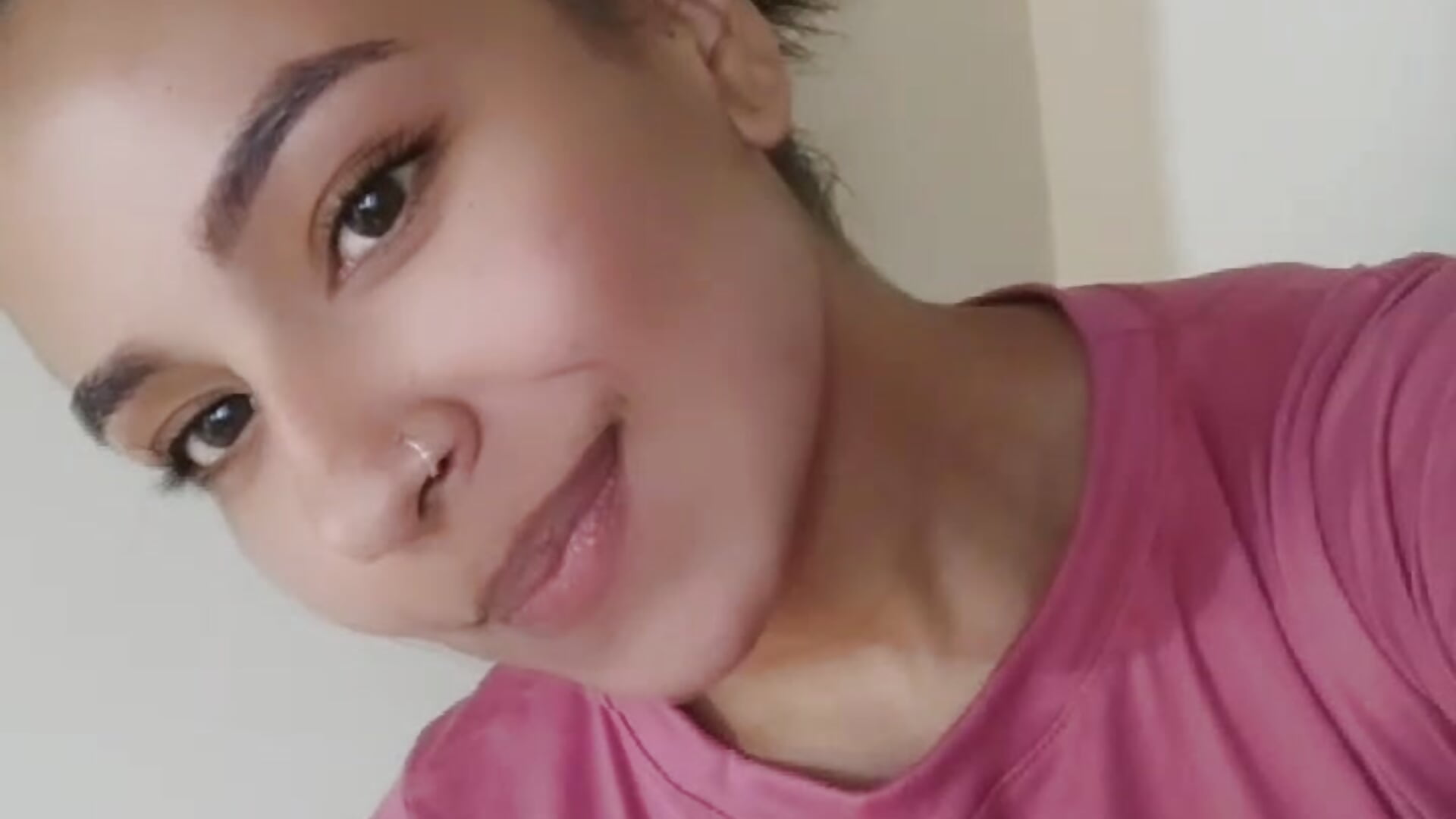 Happy - video by miakeating cam model