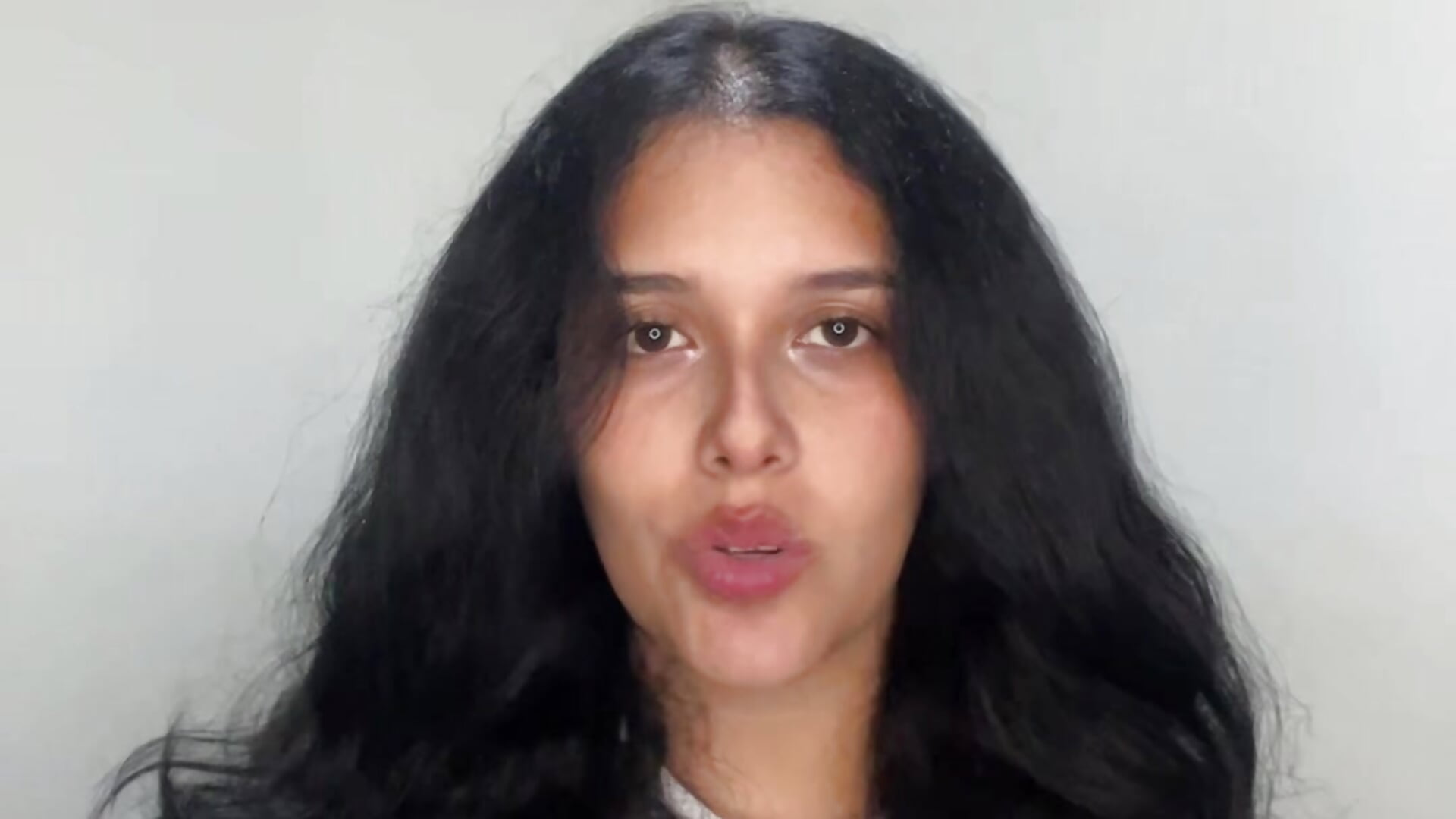 7e79ea16e3094c4788caa43fe58a2d7d - video di Annya-sweet