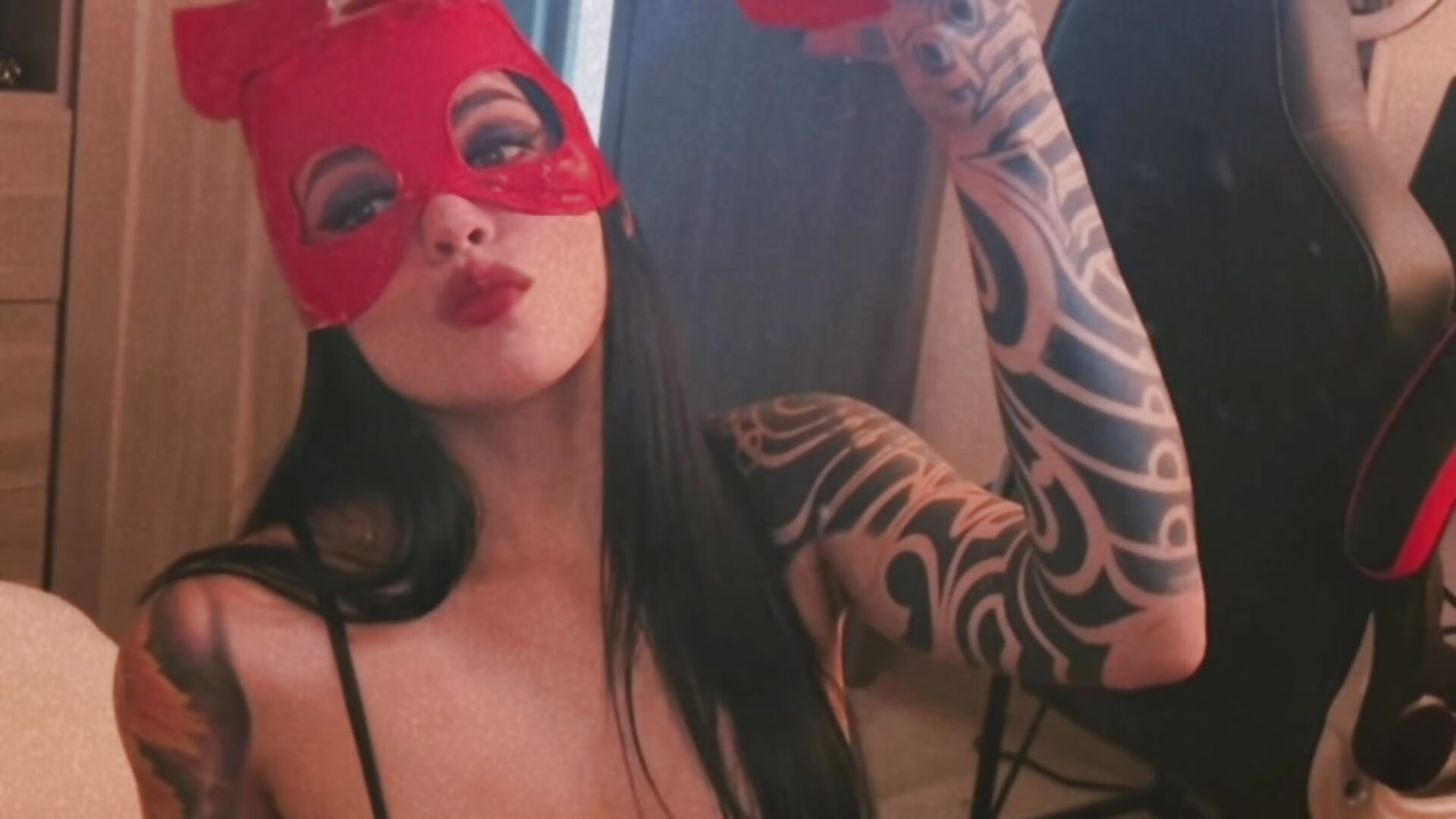 🐰👅 - video by i_am_nina_ cam model