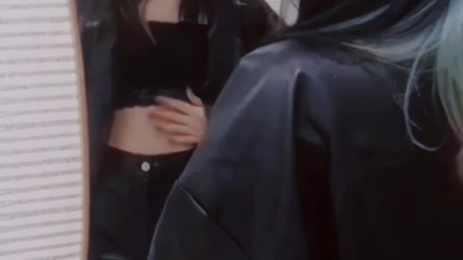 Touch dat ass ) – video af Sweet_Beee