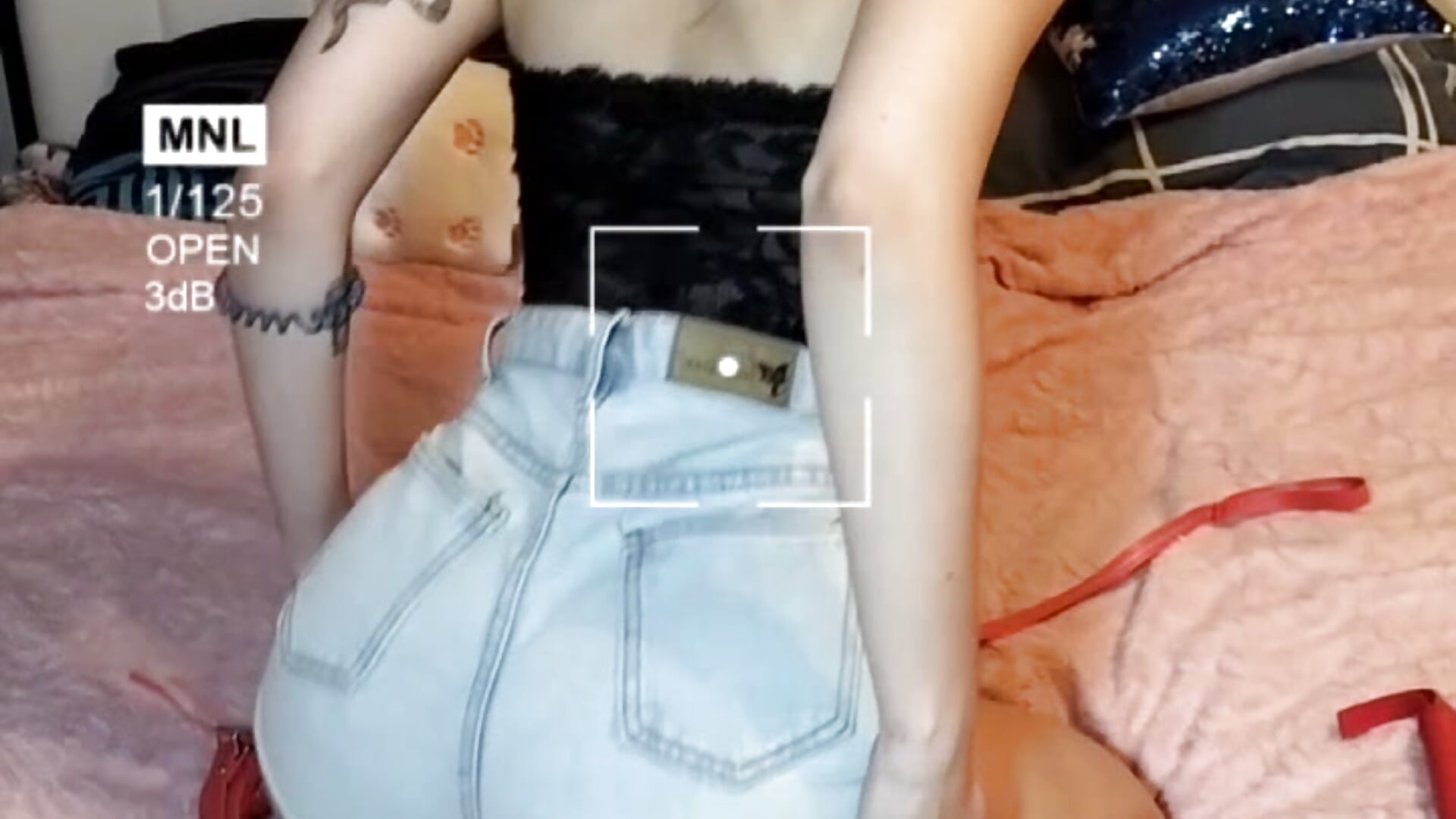 Spank that tight ass – video af Sweet_Beee