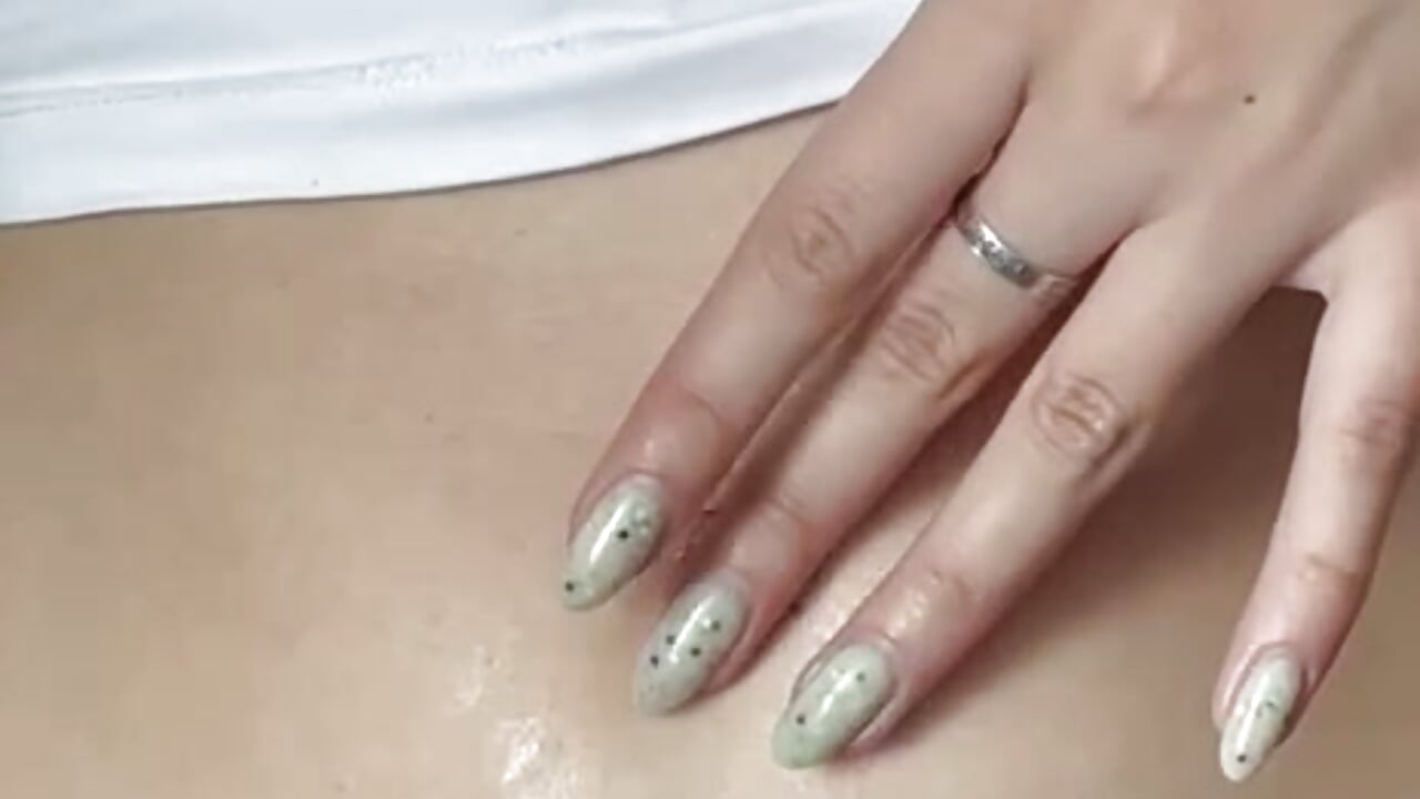 Piercings – video af Sweet_Beee