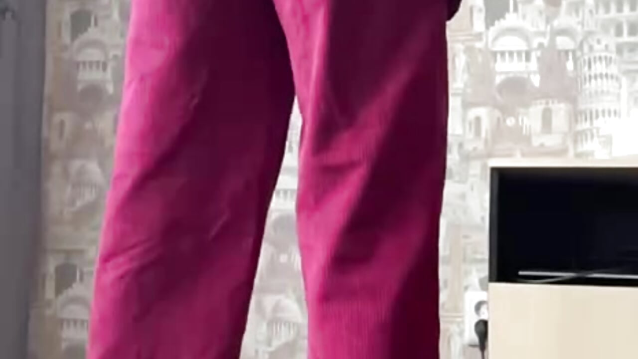 I want more heels! – video af Sweet_Beee