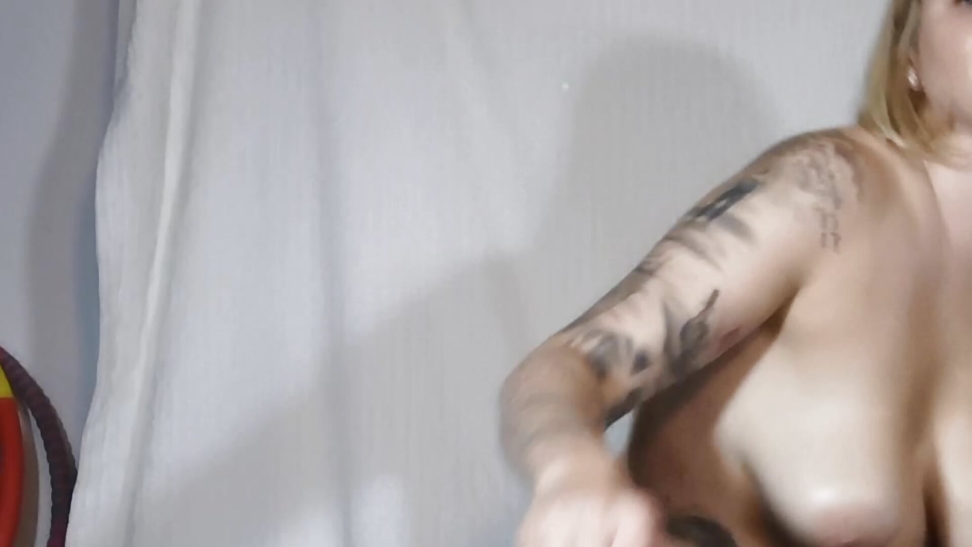 dildofuck - video by Lina_Squirts cam model