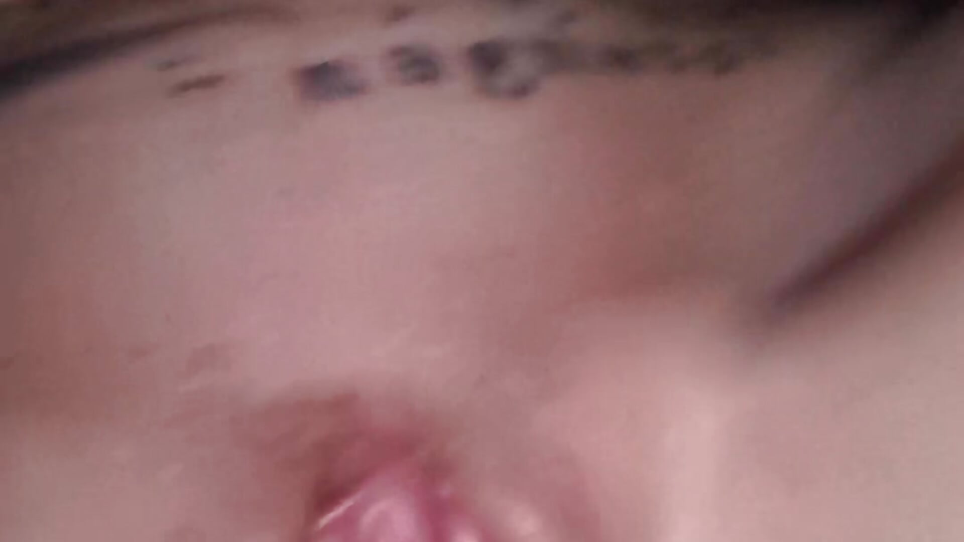 fingern und squirten im doggy auf dich - video by Lina_Squirts cam model