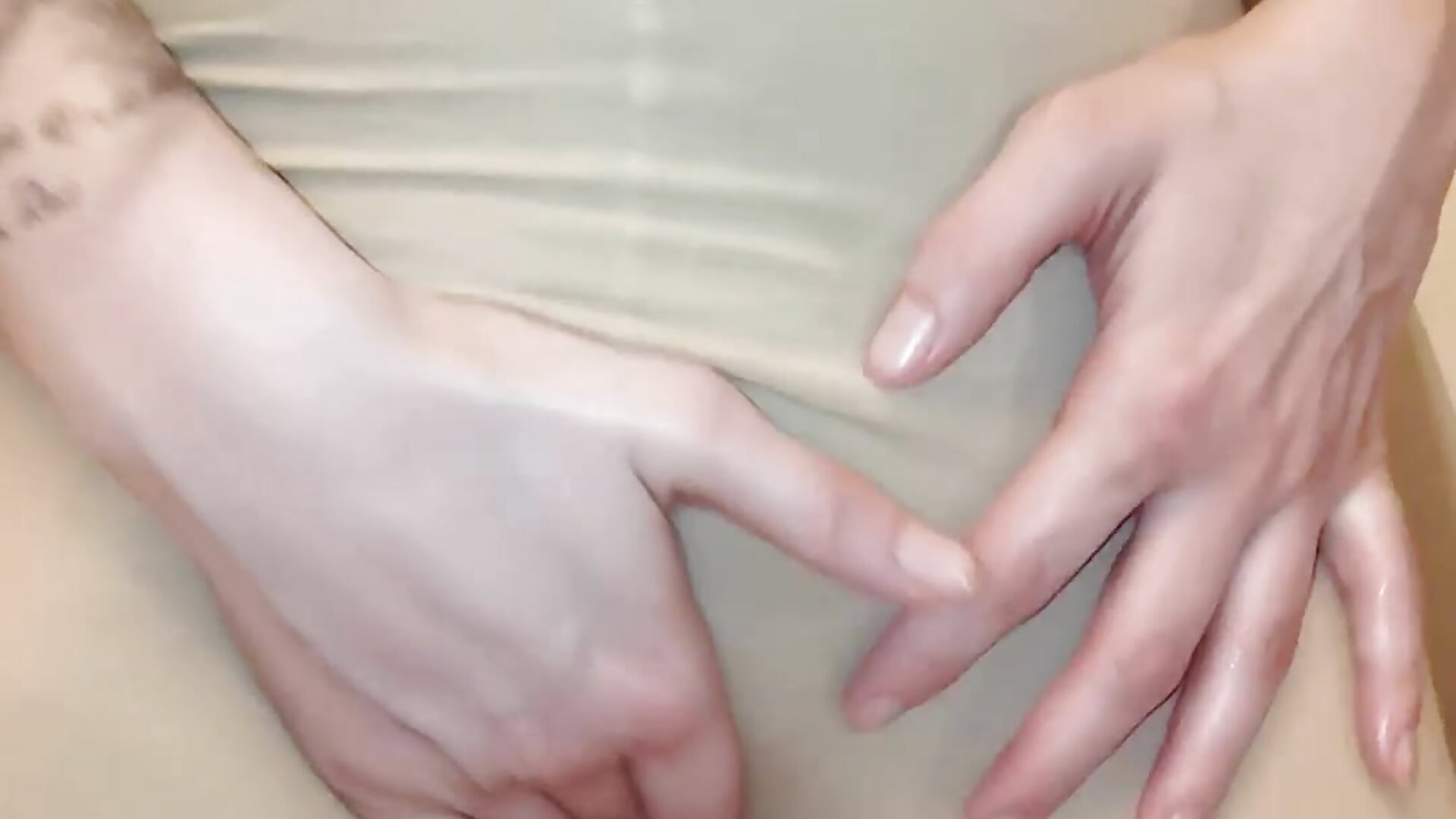 2 Tages Höschen veredelt - video by Lina_Squirts cam model