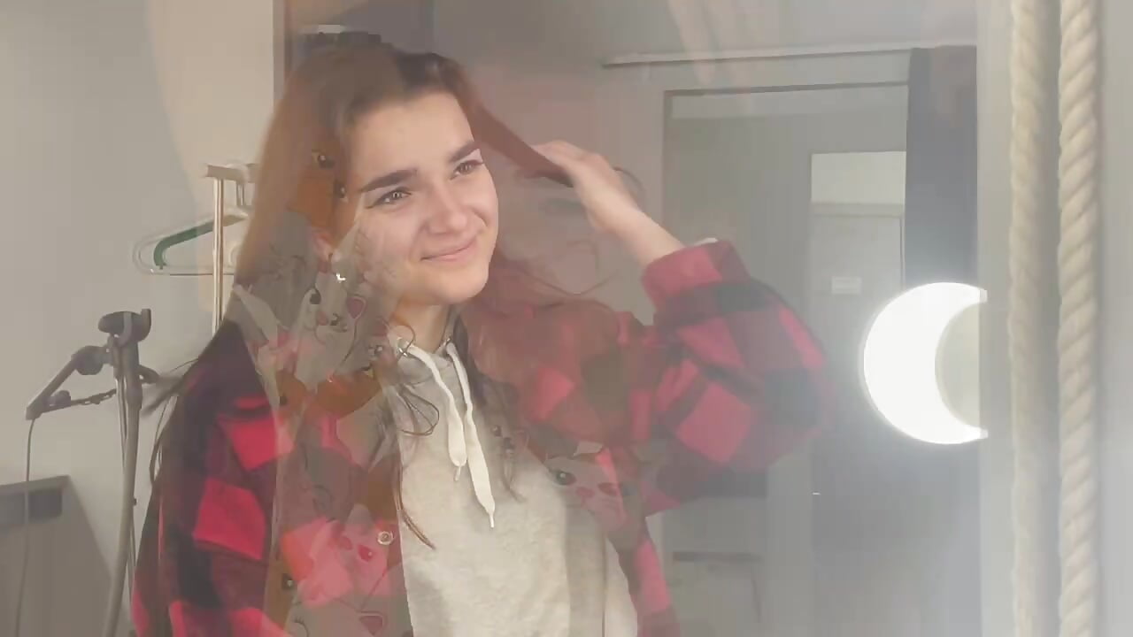 make me smile – video od webkamerové modelky Maggie_Moore