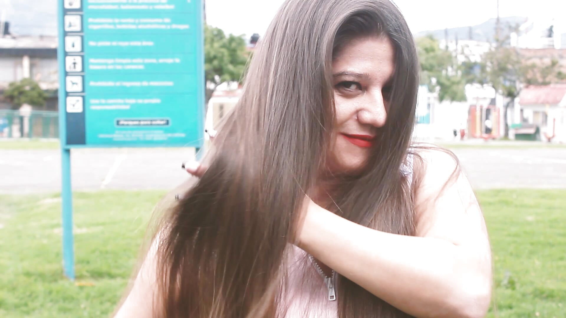 SEXY GIRL COMBING HER LONG HAIR - video by Amelie_Rousell cam model