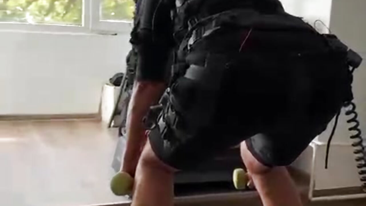 Efficiency at its finest. ⚡ Getting a full-body workout - KarlaHartley adlı kamera modelinin videosu