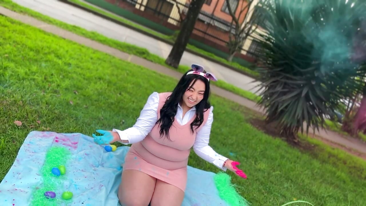 PRETTY EASTERS - video by Miss_Loise cam model