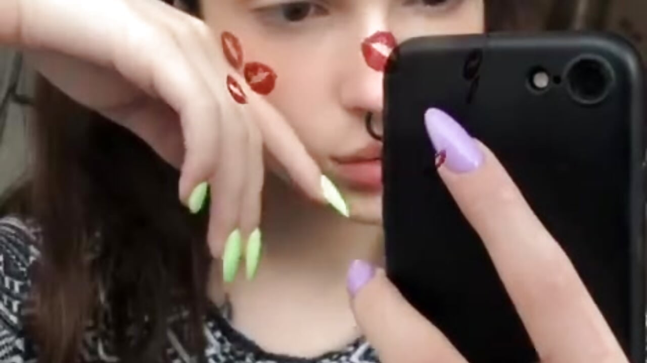 xoxo from home - video by BratzieDarsie cam model