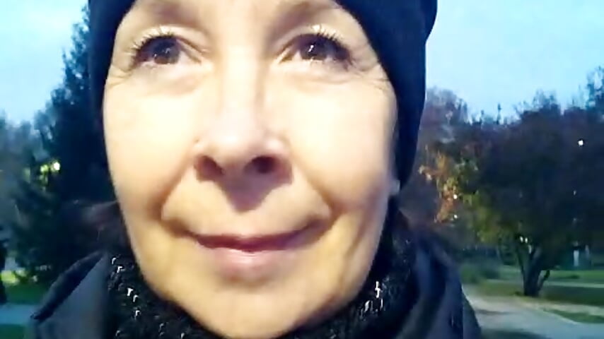 На прогулке🌆 Public Show - video oleh Celine_Faer1 kamera model