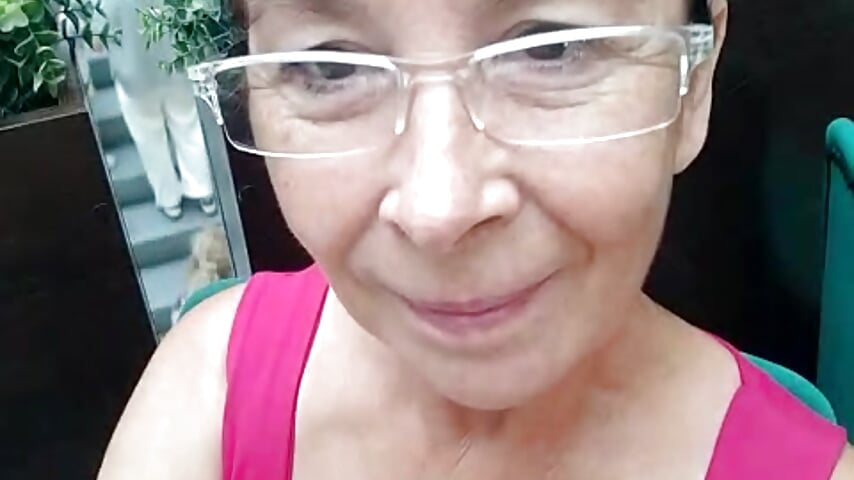 At the cafe in the shopping center 🏬🥤Public Show– Celine_Faer1 kameramodell videója