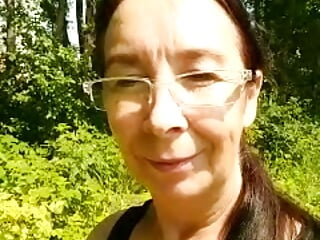 Found a sweet raspberry in the forest😊💖– Celine_Faer1 kameramodell videója
