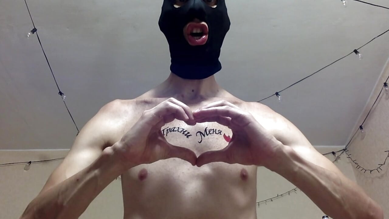 Teasing you! In a mask with tattoos 🔥 - video by HandsomeAlfie cam model