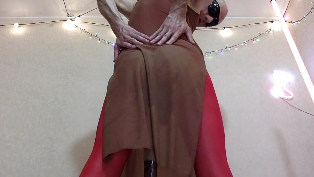 Teasing you in a sexy nylon outfit💃 - video by HandsomeAlfie cam model