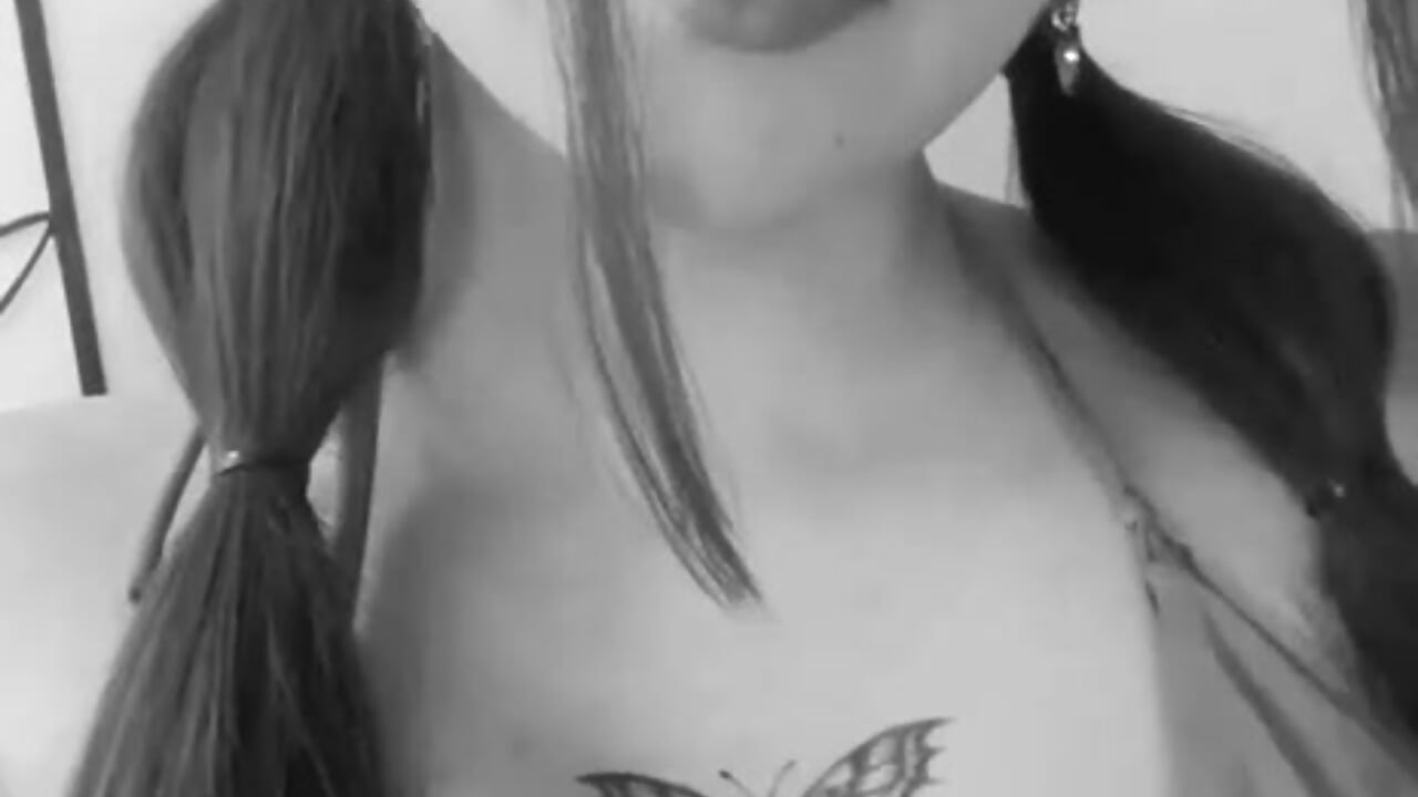 Friday 🙈🖤 - วิดีโอโดย cute__cherry_ โมเดลแคม