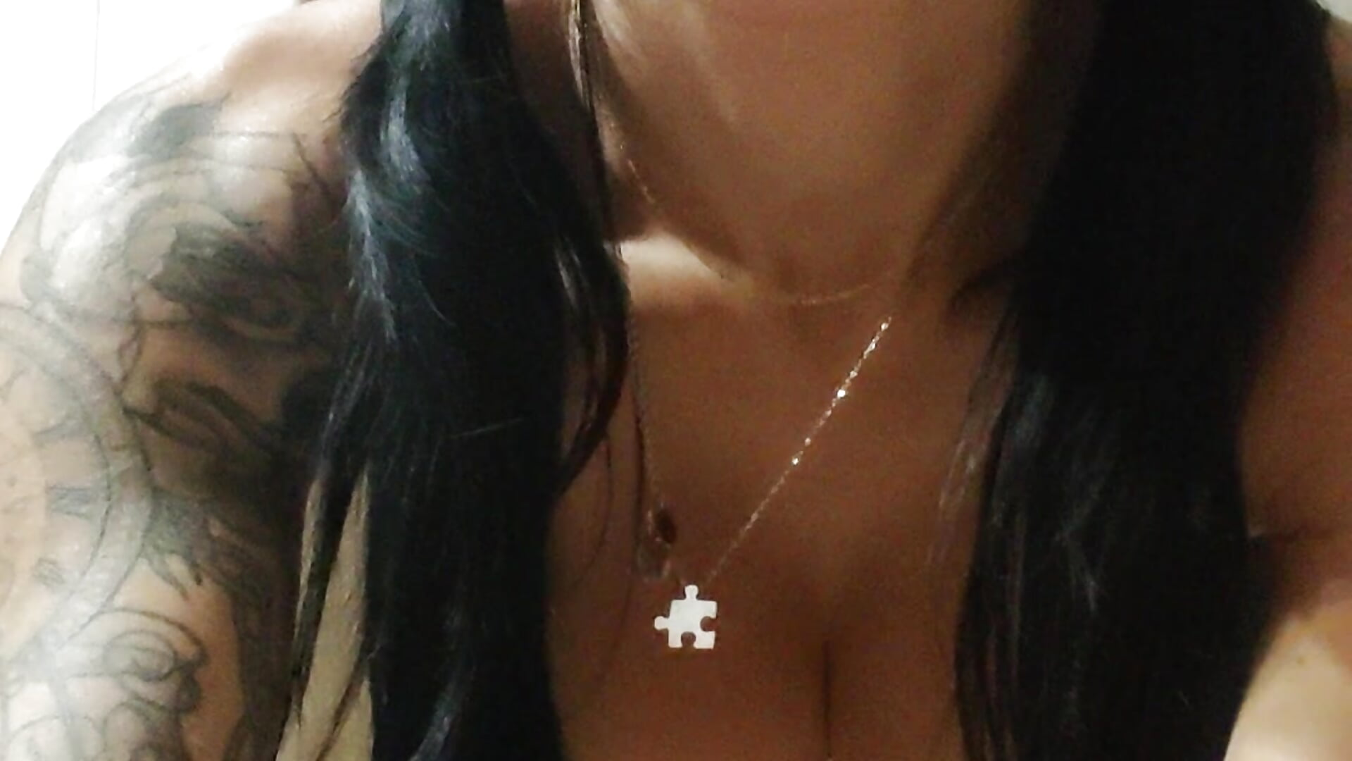 Jugando en la ducha / playing in the shower - video van secretoeternoo cam-model