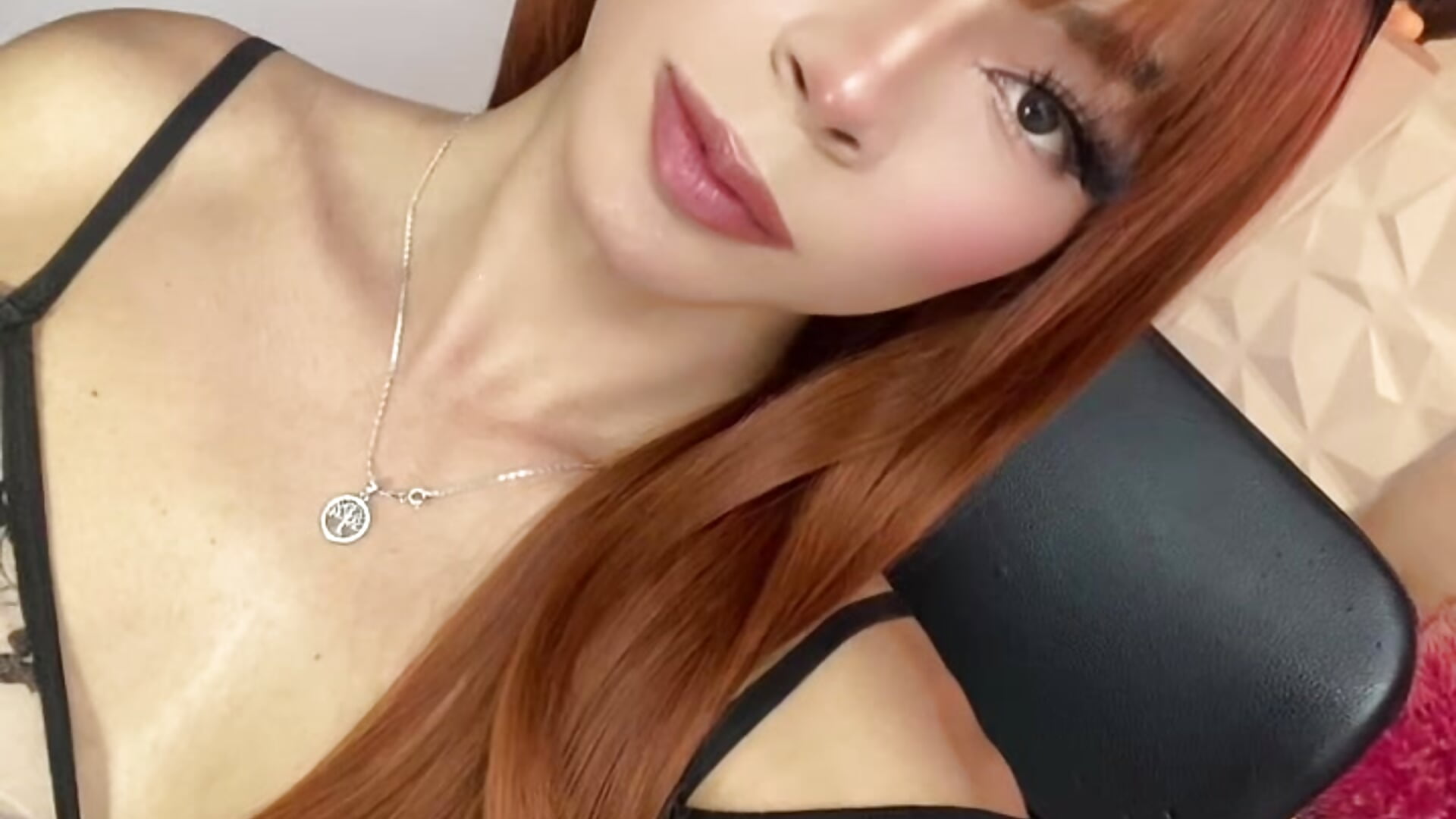 My face 🙂‍↕️💕 - video by hurrencam cam model