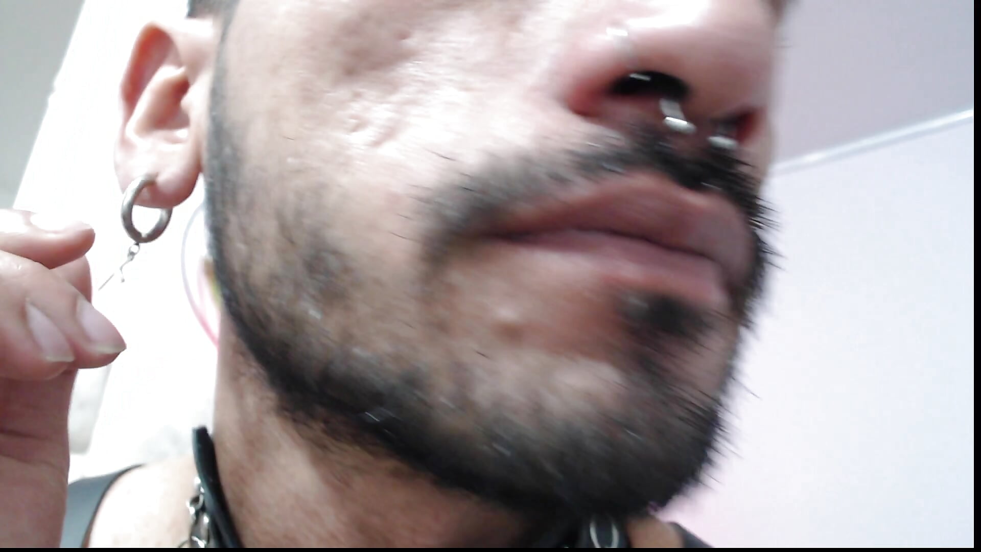 Mis pircing - video by Andres_ramsey cam model
