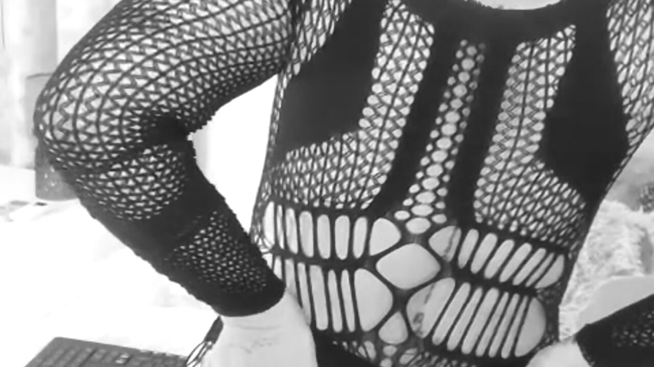 I'm online♥ - video by zafiro_mo0n cam model