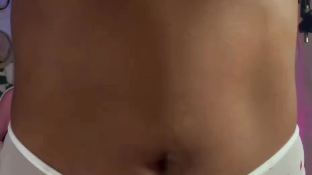 Happy Friday loves - video by samanthaabloom cam model