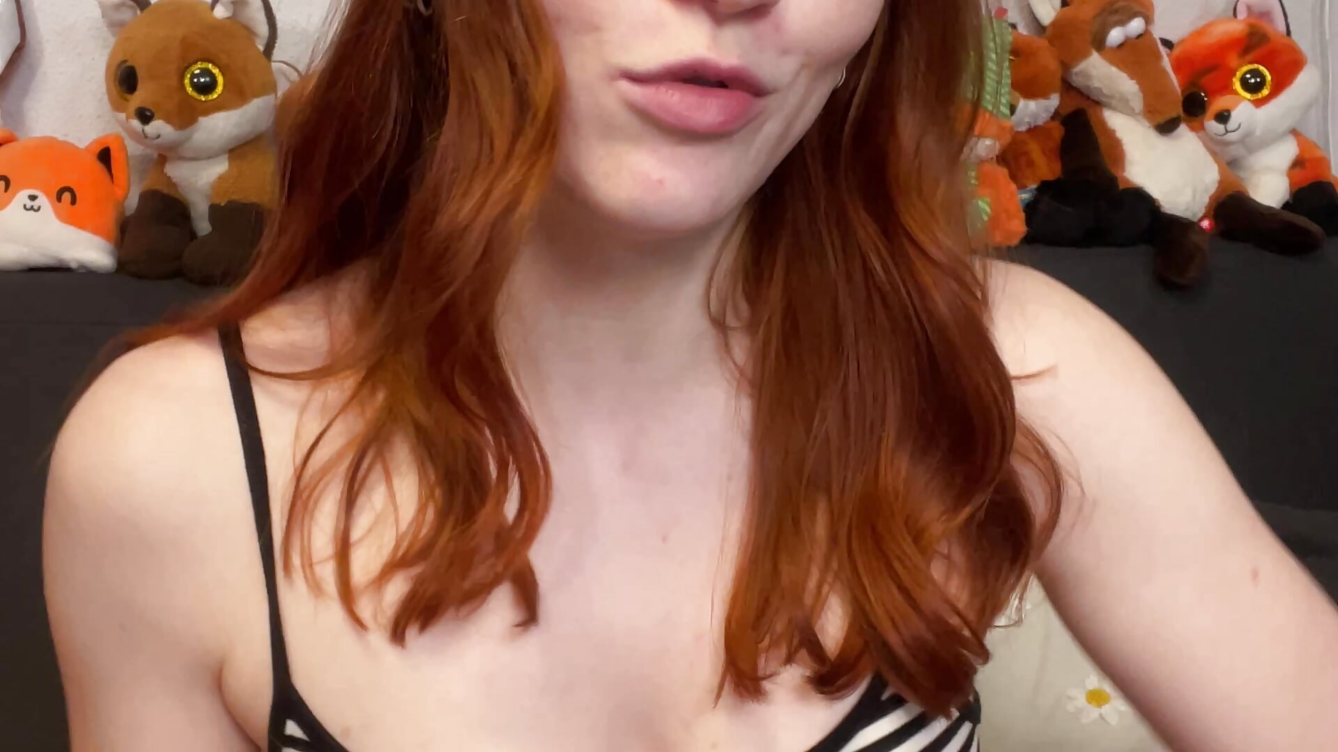 Ich sag mal Hallo und stell mich vor 🤗 - video by FinaFoxy cam model