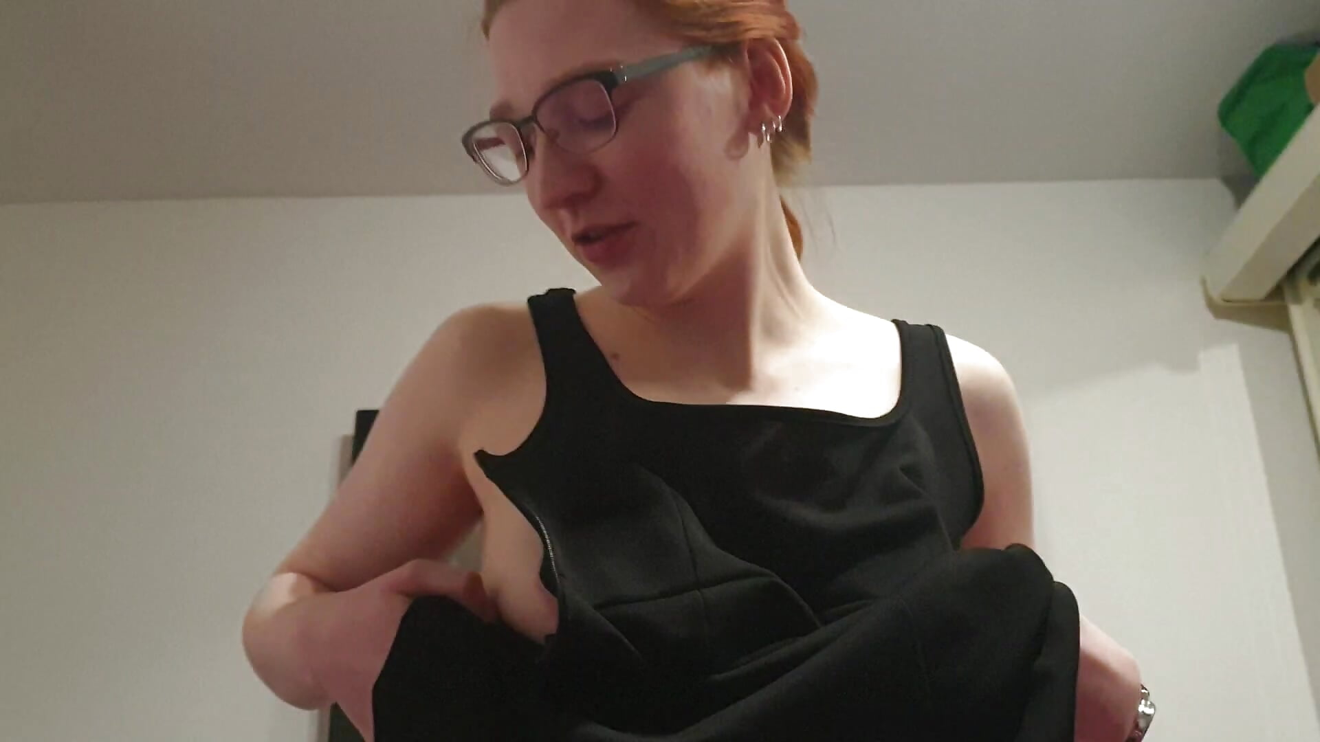 Er wollte ein Selfie, ich seinen Schwanz!! – video od webkamerové modelky FinaFoxy