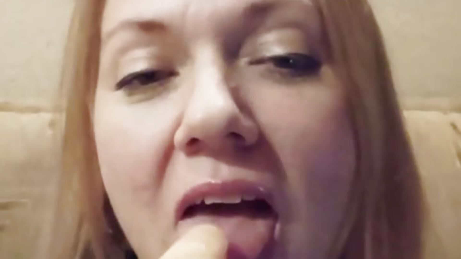 my favourite toy - vidéo du modèle de showcams YourQueenX