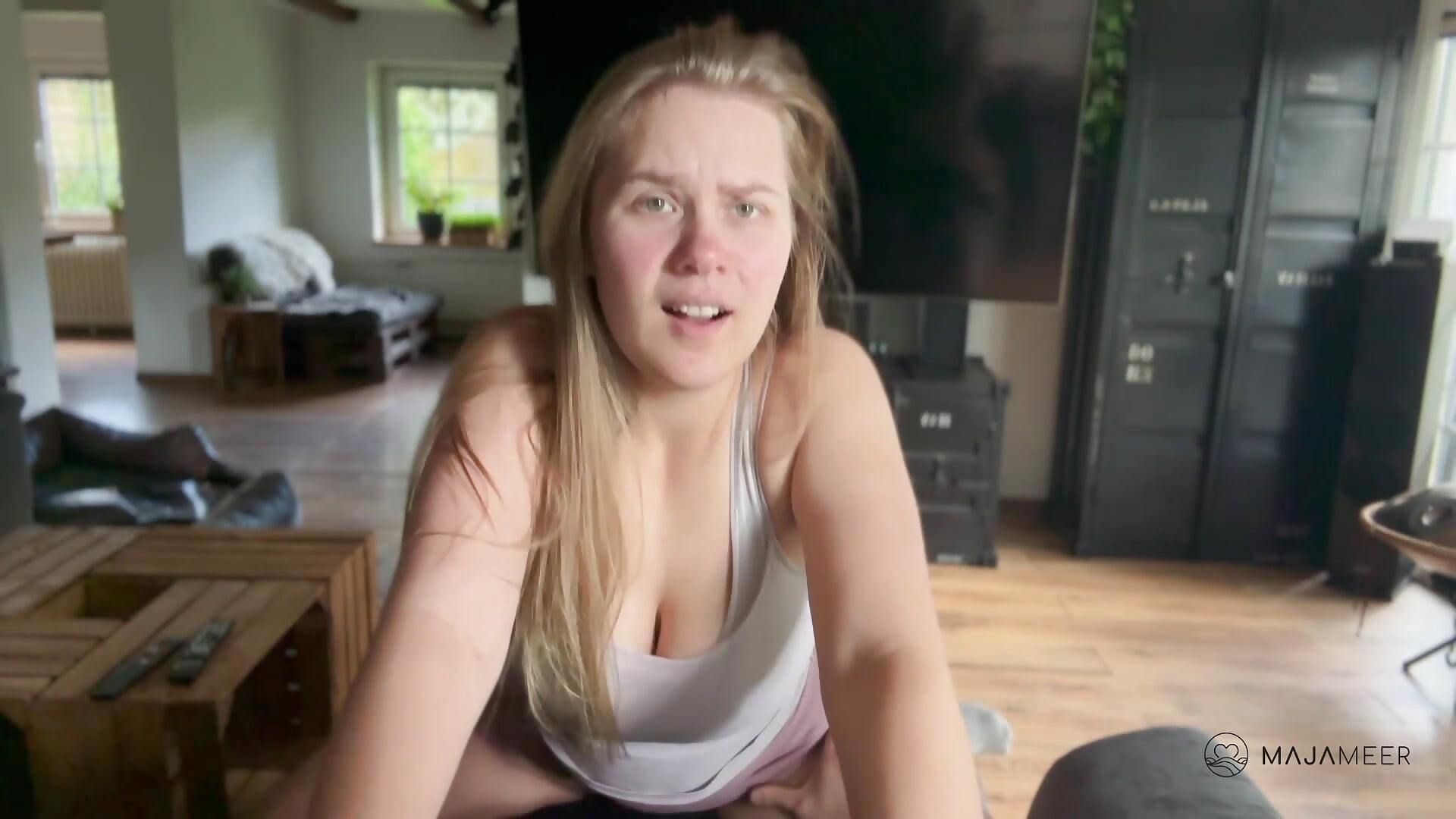 🔥So close to you...  Trailer 😜－カメラキャストのMaja-Meerの動画