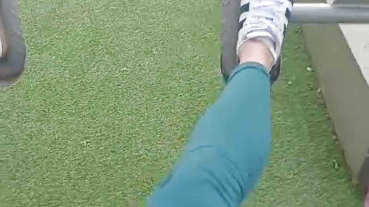 Doing excercise outside – видео вебкам-модели DaMikaela_