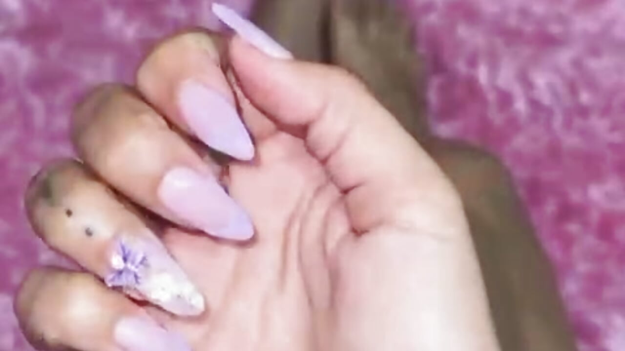 you like my new nails – video af CinthiaCollins cam-model