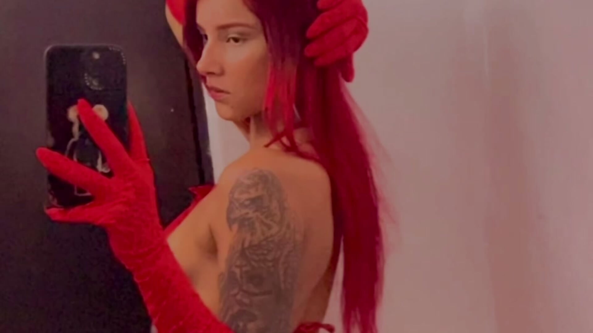 Your favorite red girl 🍒❤️👠 - CinthiaCollins 캠 모델의 동영상