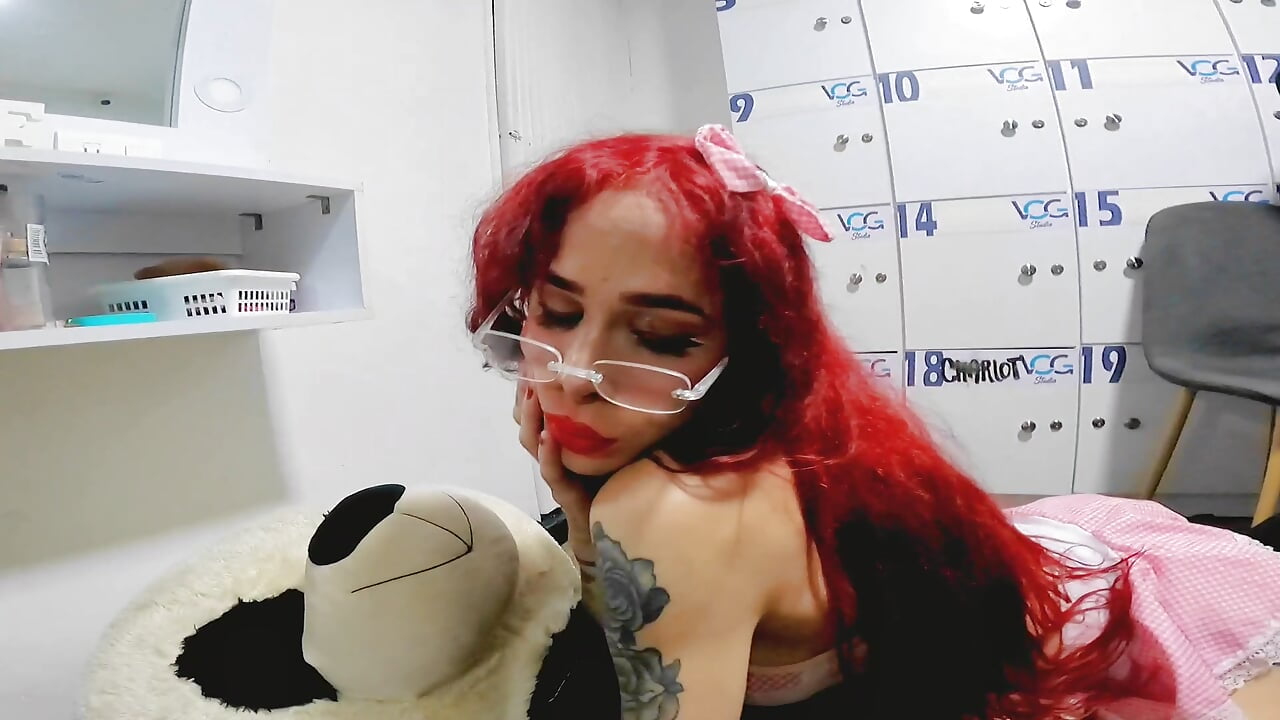 I hope you take me as rich as my bear – видео вебкам-модели Mydreams69