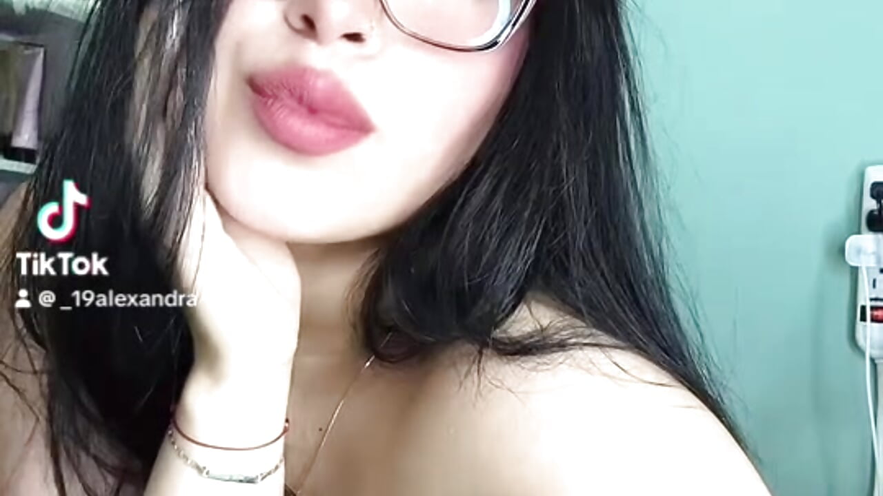 🤓 - video by Noa_Sakura_ cam model