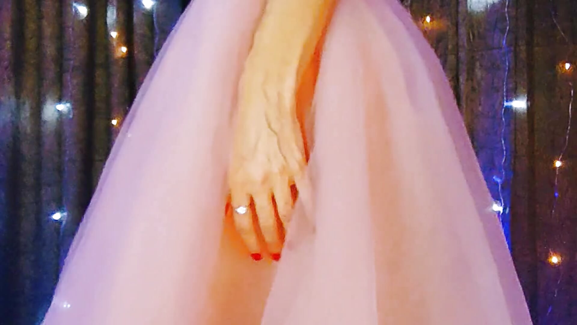 Does this skirt fit me? You can comment in private messages or rate with a tip 😘 - video by Eva_Melow cam model