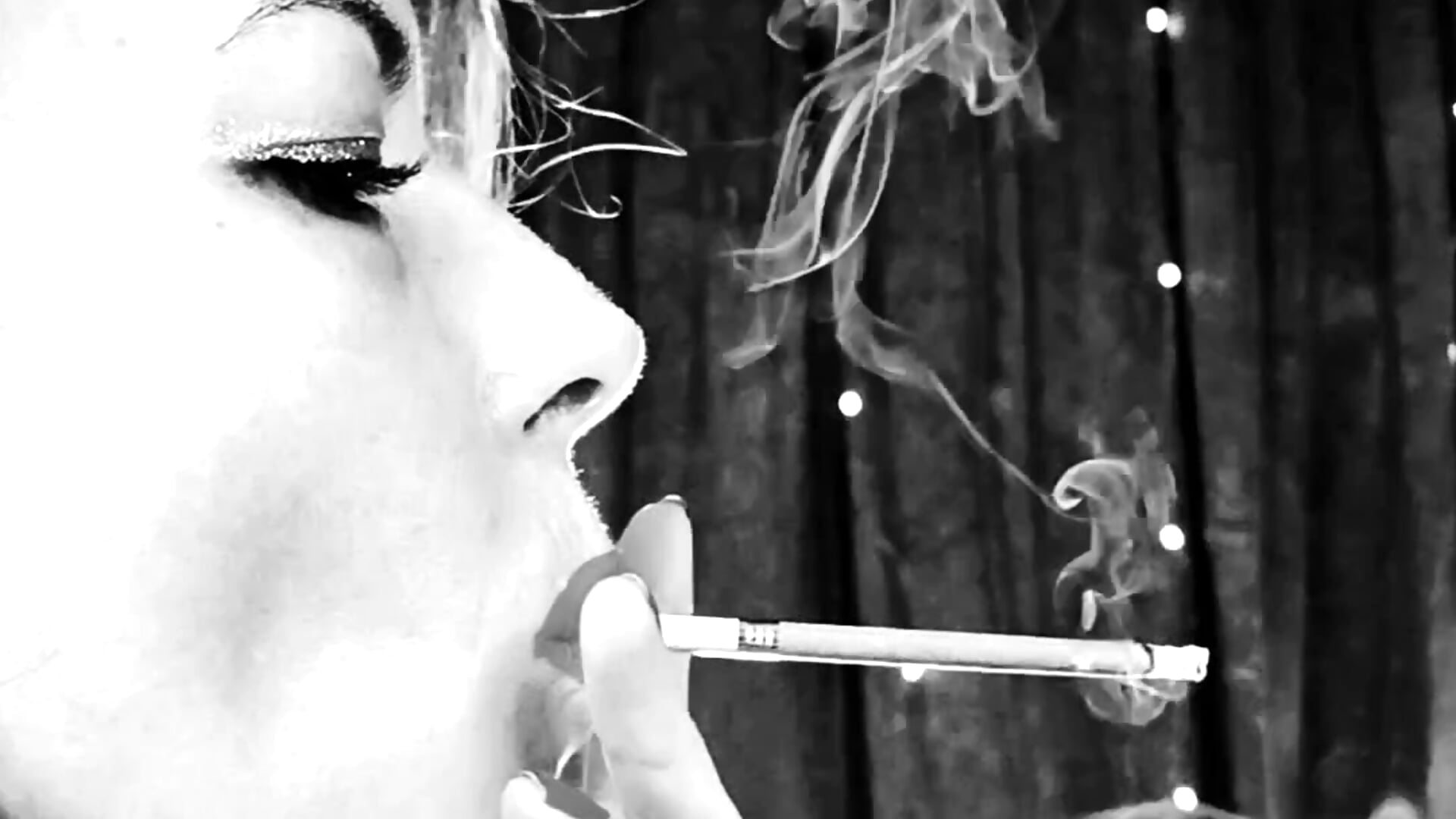 Do you smoke? - video by Eva_Melow cam model