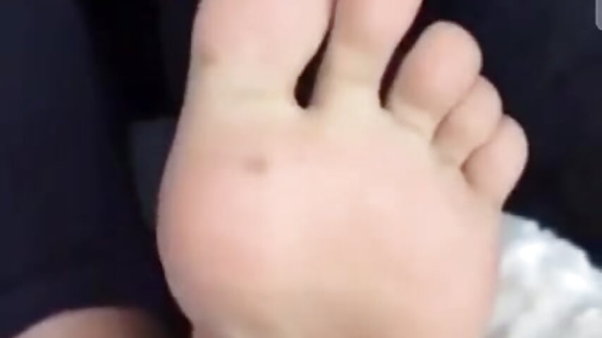 tasty feet - vidéo du modèle de showcams kelleysinedd