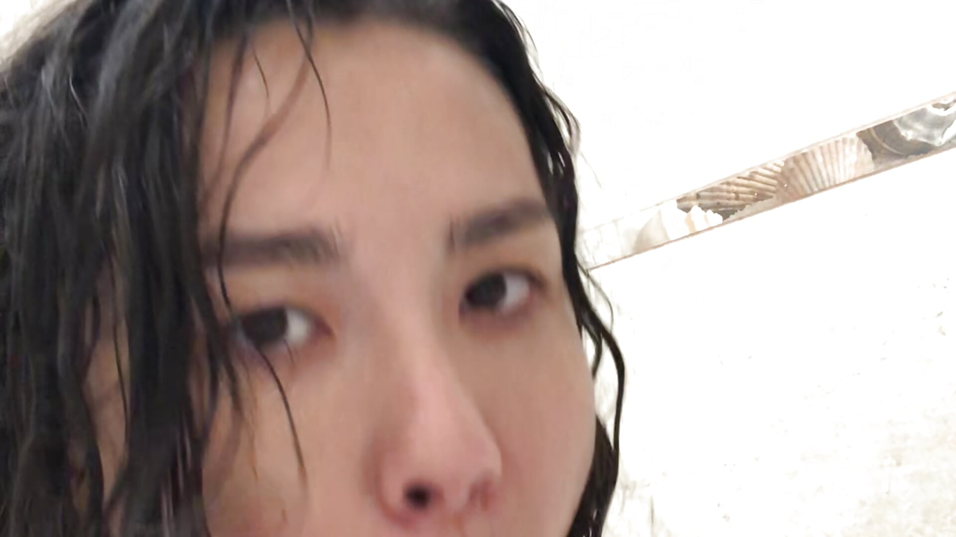 I wanna suck you in a shower – video af Amina_Evans cam-model